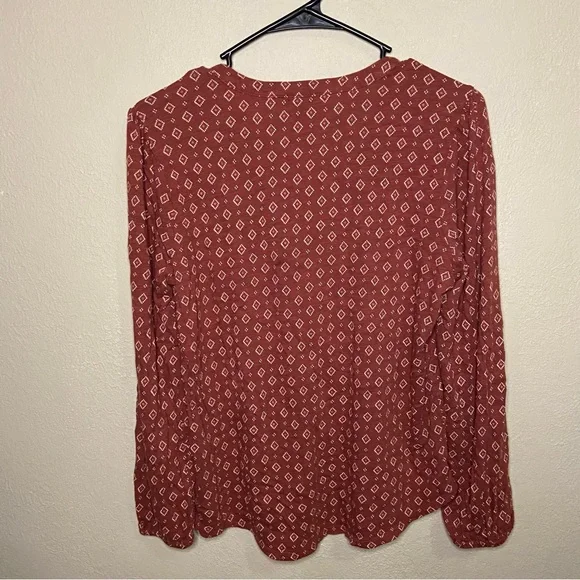 Women’s Lucky Brand Size Medium Blouse - Picture 4 of 4